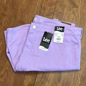 Lee Summer Lilac Bermuda Shorts Size 22